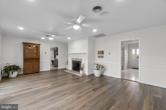 21712 CHEWSVILLE RD, Smithsburg, MD 21783