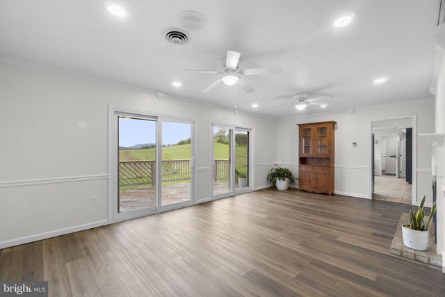 21712 CHEWSVILLE RD, Smithsburg, MD 21783