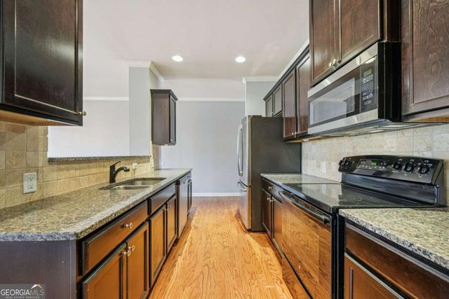 1519 Creek Bend Lane, Lawrenceville, GA 30043