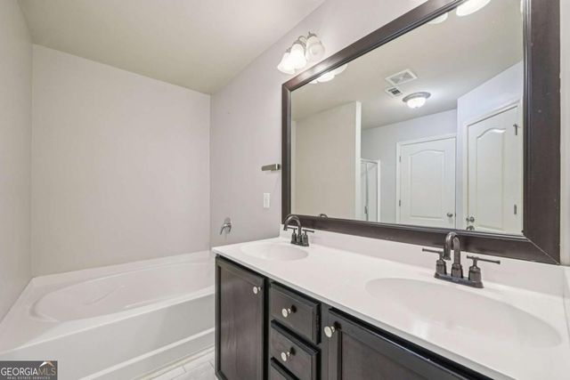 1519 Creek Bend Lane, Lawrenceville, GA 30043