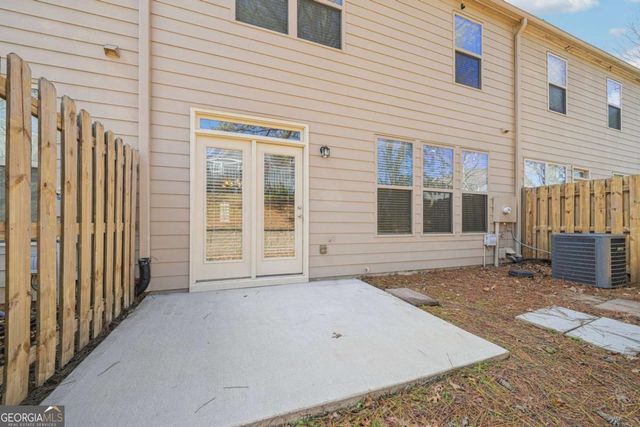 1519 Creek Bend Lane, Lawrenceville, GA 30043