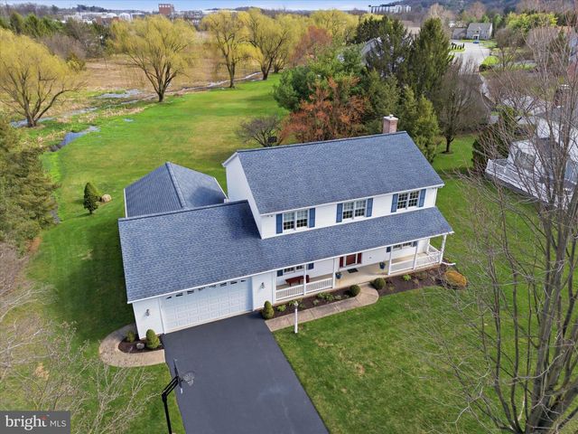 105 PARK PL, Landisville, PA 17538