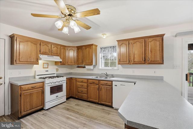 105 PARK PL, Landisville, PA 17538