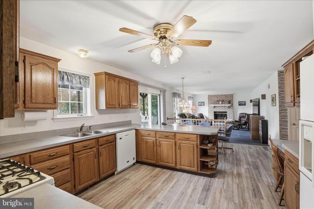 105 PARK PL, Landisville, PA 17538