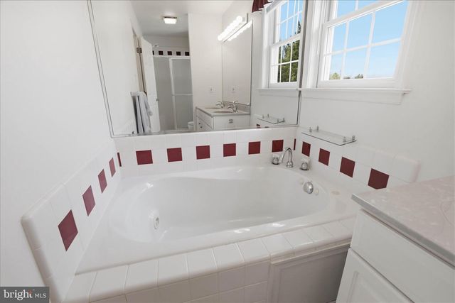 105 PARK PL, Landisville, PA 17538