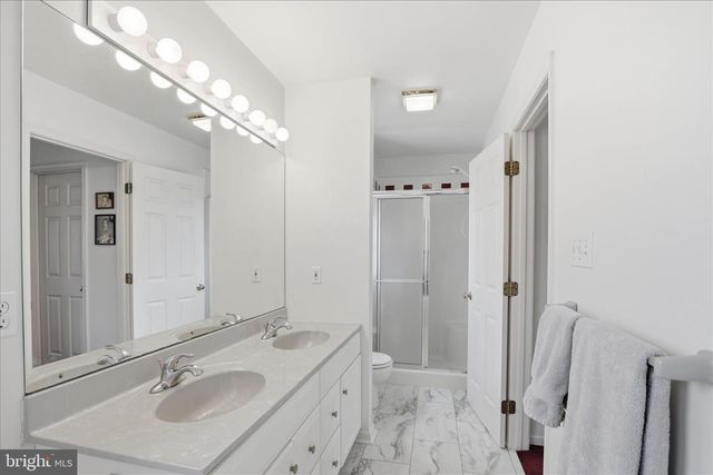 105 PARK PL, Landisville, PA 17538