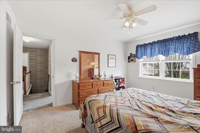 105 PARK PL, Landisville, PA 17538