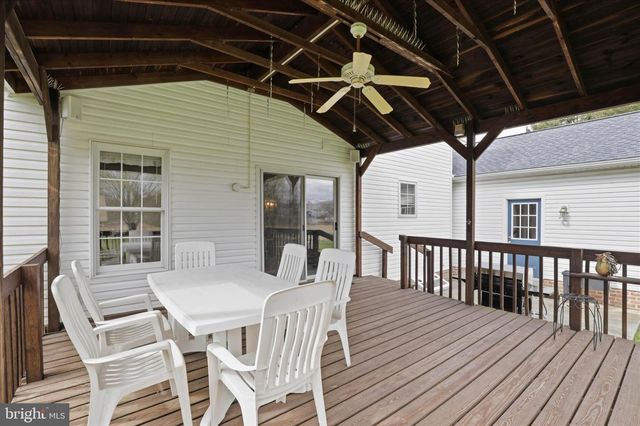 105 PARK PL, Landisville, PA 17538