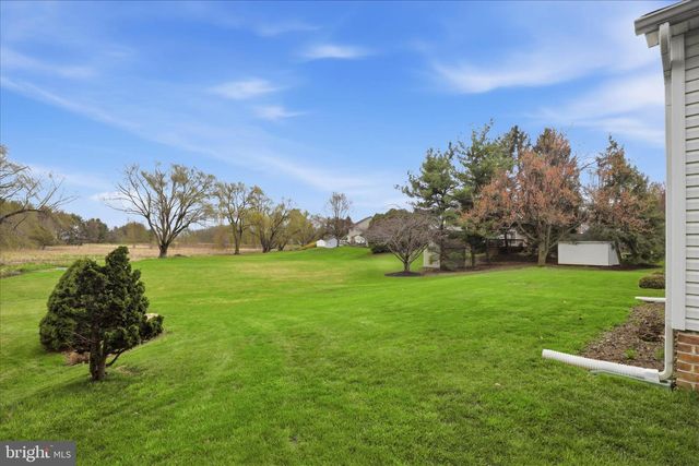 105 PARK PL, Landisville, PA 17538