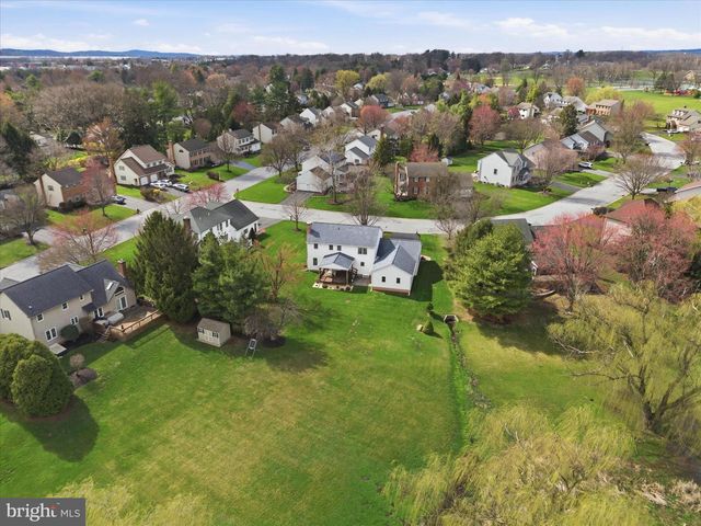 105 PARK PL, Landisville, PA 17538