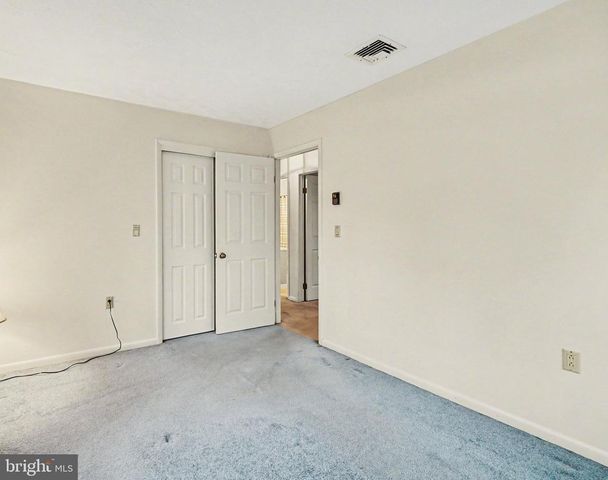 5 ANKAJAM DR, Duncannon, PA 17020