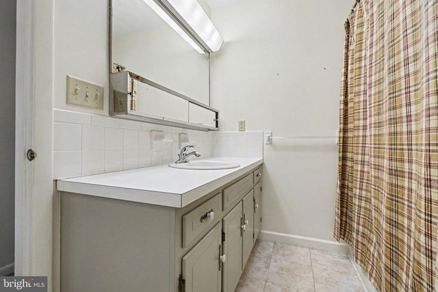 5 ANKAJAM DR, Duncannon, PA 17020