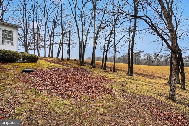 5 ANKAJAM DR, Duncannon, PA 17020