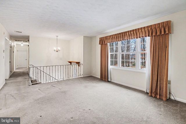 5 ANKAJAM DR, Duncannon, PA 17020