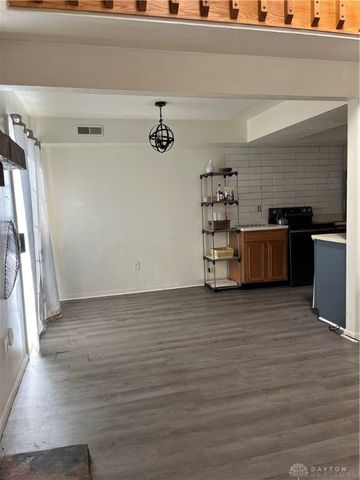 8454 Mcewen Road, Dayton, OH 45458