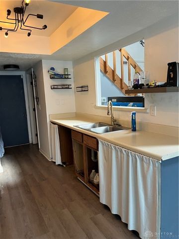 8454 Mcewen Road, Dayton, OH 45458