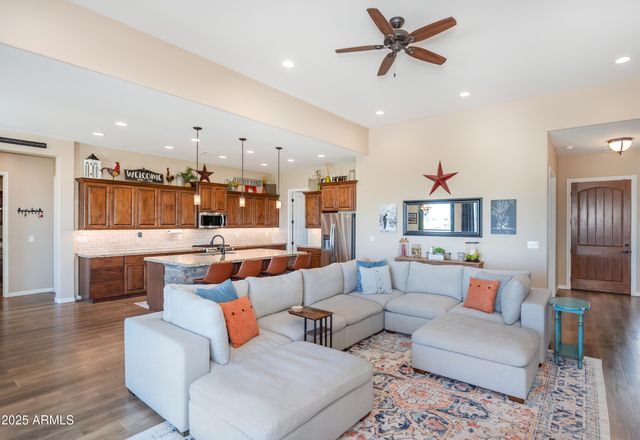 6850 E WADE Lane, Prescott Valley, AZ 86315