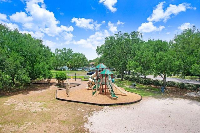 5326 TWIN CREEKS DRIVE, Valrico, FL 33596