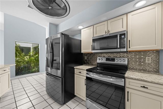 7305 Constitution CIR, Fort Myers, FL 33967