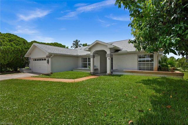 7305 Constitution CIR, Fort Myers, FL 33967