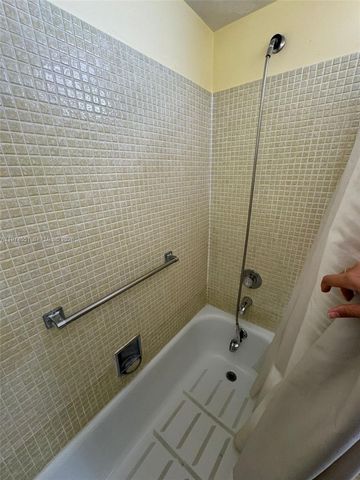 221 Kent M 221, West Palm Beach, FL 33417