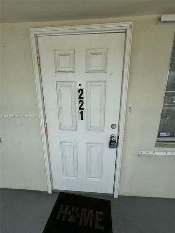 221 Kent M 221, West Palm Beach, FL 33417