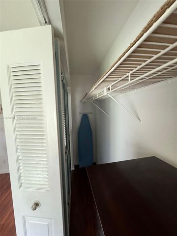 221 Kent M 221, West Palm Beach, FL 33417