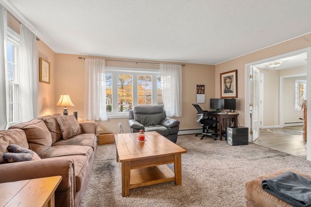 25 Briar Dr, Milford, MA 01757