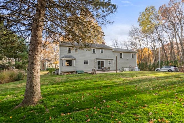 25 Briar Dr, Milford, MA 01757