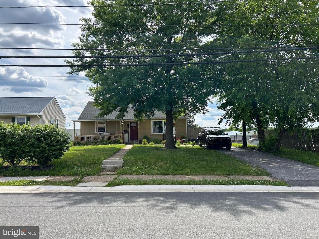 56 MORRIS RD, New Castle, DE 19720