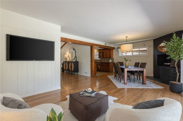 12323 Landale, Studio City, CA 91604