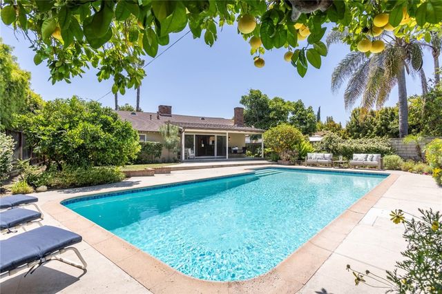 12323 Landale, Studio City, CA 91604