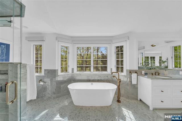200 Wood Turtle Run, Norwood, NJ 07648