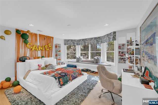 200 Wood Turtle Run, Norwood, NJ 07648