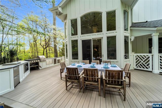 200 Wood Turtle Run, Norwood, NJ 07648