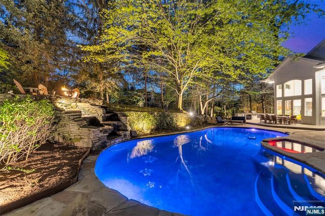 200 Wood Turtle Run, Norwood, NJ 07648