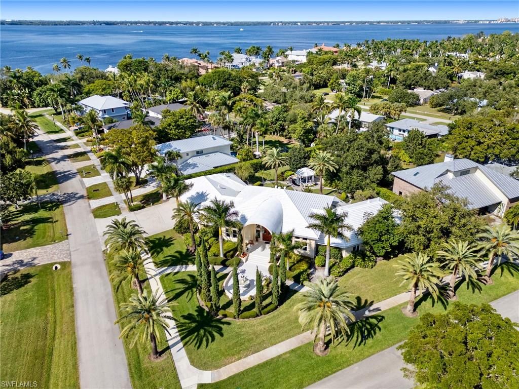 1299 Plumosa DR, FORT MYERS, FL 33901 — photo 4