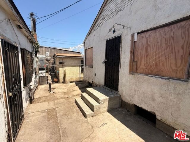 1310 Firestone Boulevard, Los Angeles, CA 90001
