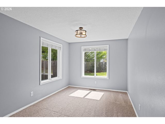 21558 Sw LONGACRE St, Beaverton, OR 97003