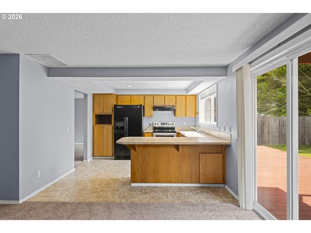 21558 Sw LONGACRE St, Beaverton, OR 97003