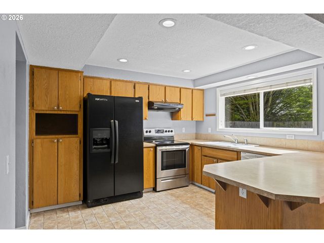 21558 Sw LONGACRE St, Beaverton, OR 97003