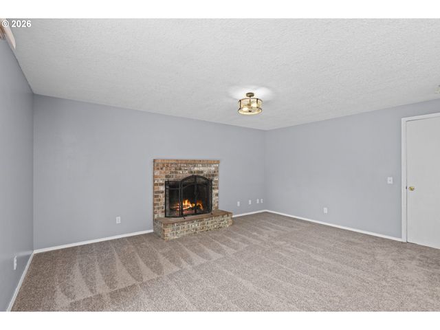 21558 Sw LONGACRE St, Beaverton, OR 97003