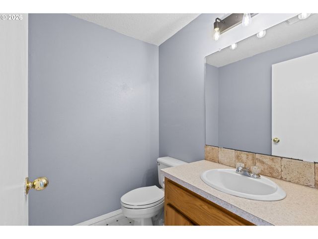 21558 Sw LONGACRE St, Beaverton, OR 97003