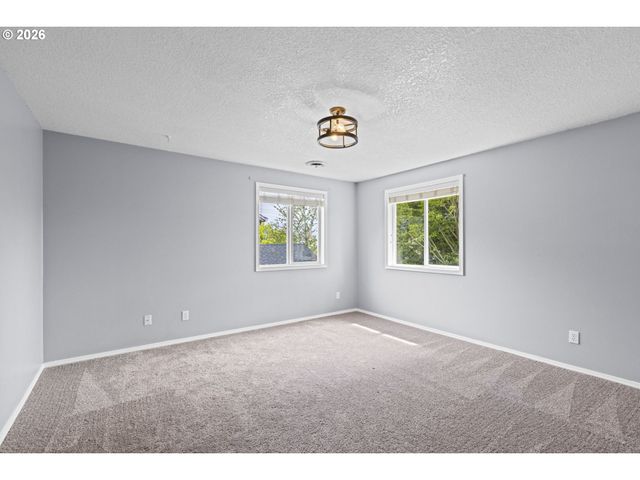 21558 Sw LONGACRE St, Beaverton, OR 97003