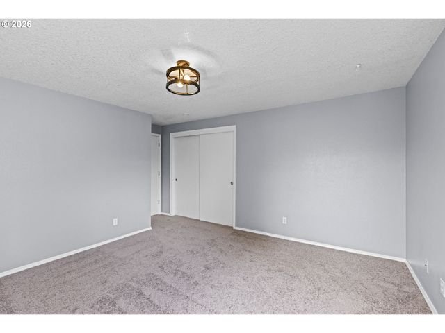 21558 Sw LONGACRE St, Beaverton, OR 97003