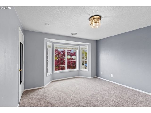 21558 Sw LONGACRE St, Beaverton, OR 97003