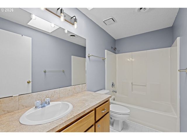 21558 Sw LONGACRE St, Beaverton, OR 97003