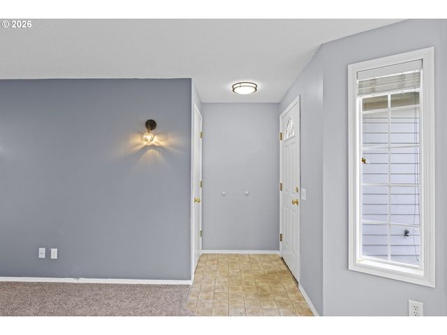 21558 Sw LONGACRE St, Beaverton, OR 97003