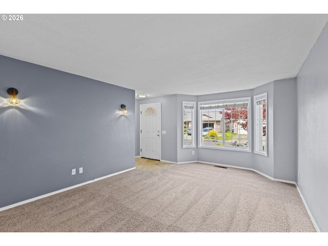 21558 Sw LONGACRE St, Beaverton, OR 97003