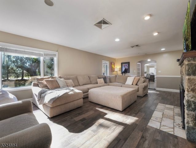 550 Berdan Ave, Wayne Twp., NJ 07470